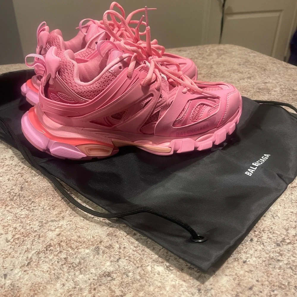 Balenciaga Women's Vibrant Pink Sneakers - Picture 1 of 3